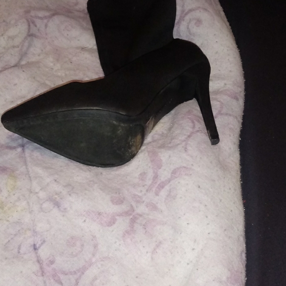 Sexy black booties - Picture 2 of 2